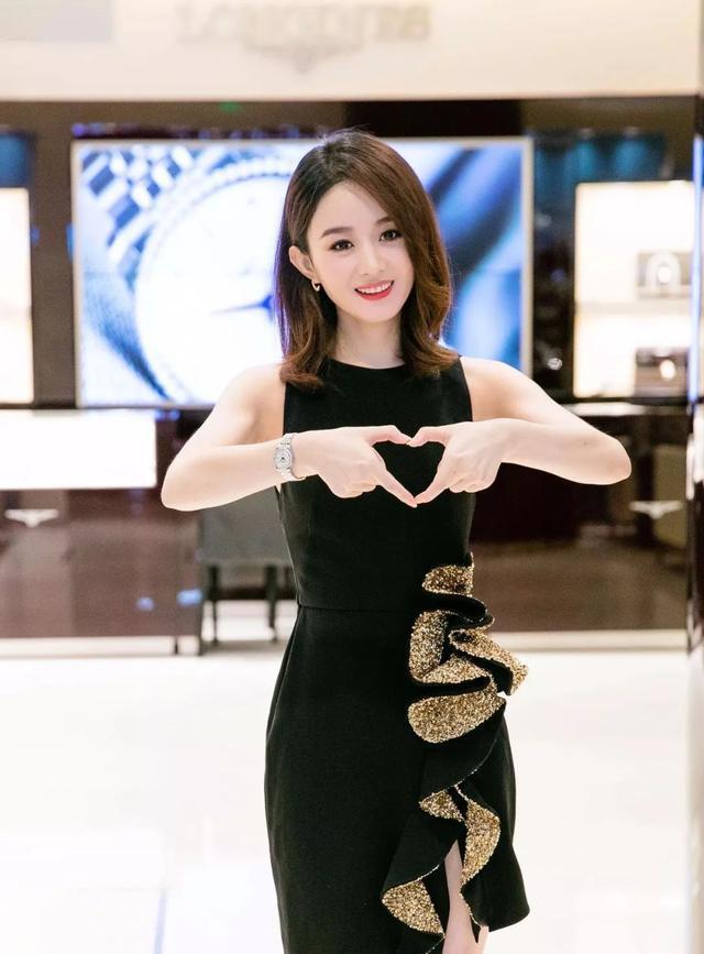 赵丽颖因狂吃甜食被曝怀孕，连续出席活动破传闻