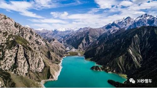 6万块“小硬汉”吉利远景X3自驾1500公里穿越新疆