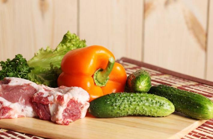 欧洲多美女的“巨人国”，人均身高世界第一，女游客：别带男友来