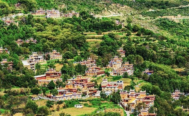 国内"最美"乡村 这个更令游客心动