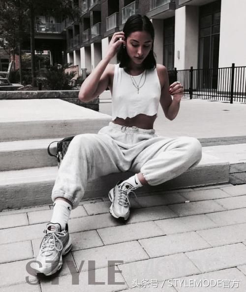 Oversized的狂热者，四招让你轻松驾驭宽松时尚！