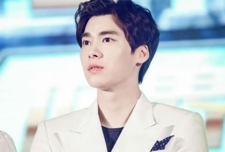 杨洋不火了,陈伟霆不火了,李易峰不火了,只有他