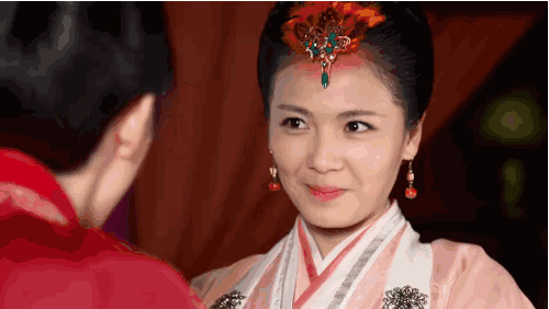 看完刘涛和余男的穿搭，你就知道什么叫做气场一米八了!