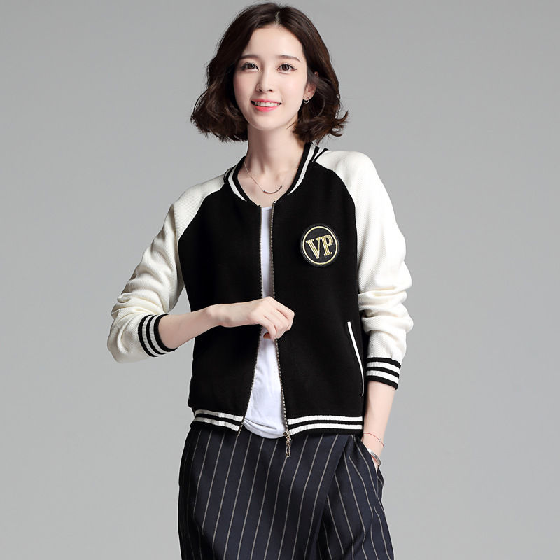 女人要是经济条件允许，全换成刚上秋装“开衫”特别时尚显美嫩