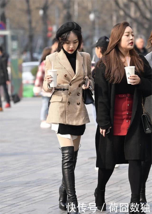  【美女】路人街拍，靓女很有韵味，穿上蓝色的经典牛仔裤，很是性感