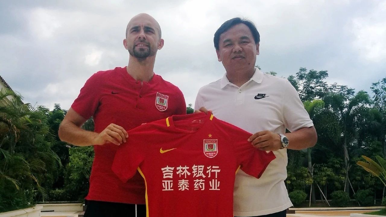 亚泰一口气宣布三位新援:前国脚外援 王寿挺来