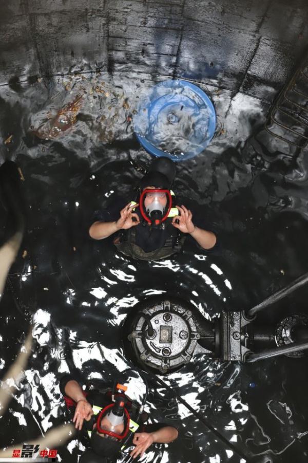 高铁如何“排泄”？ 揭秘15米深井下的“男保姆”