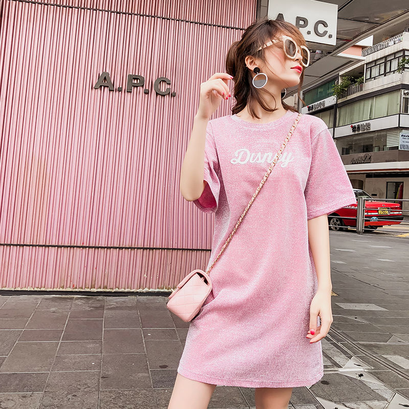 女人过了30岁，就穿俏皮套装+高跟，洋气减龄像18少女