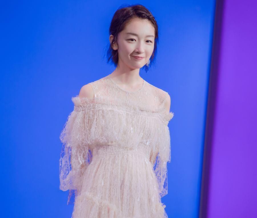 一周造型红黑榜:贵妇品牌香奈儿和普通家居品牌对战，谁输谁赢?