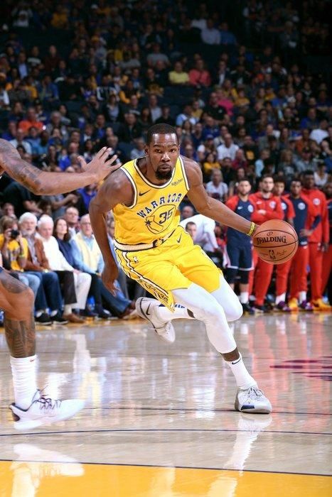 近赏杜兰特脚下新配色Nike KD11 PE