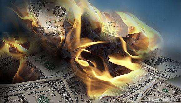 美国债务失控前，请把美元换成黄金和比特币 VilFun资讯