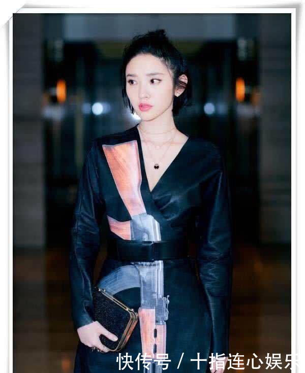 唐艺昕厉害了，把“AK47”别在腰间，难怪张若昀这么爱她