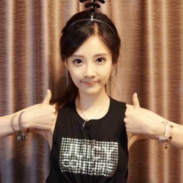 会计门舆论一边倒的指责冯提莫,该担责的平台未发声令人心寒!