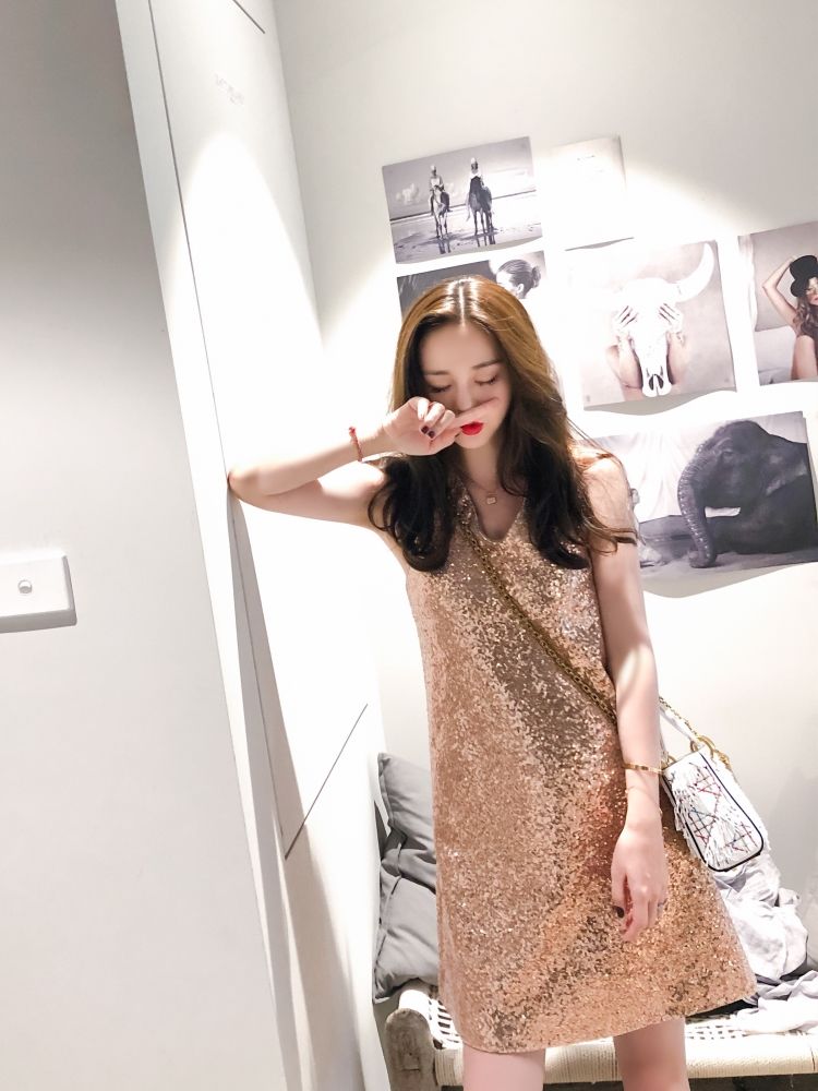 交际场合要靓一点,看看下图夜店连衣裙,高贵气质女神不用装