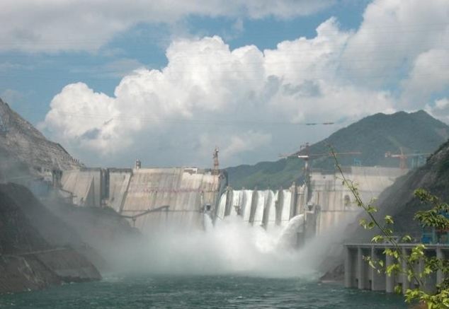  坝体■水电站为啥大都是重力坝？