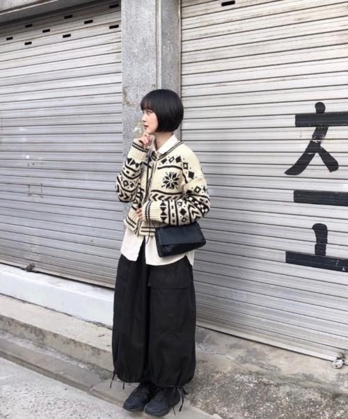  『感十足』小个子一旦拒绝甜美，穿搭可以甜酷得多不好惹？