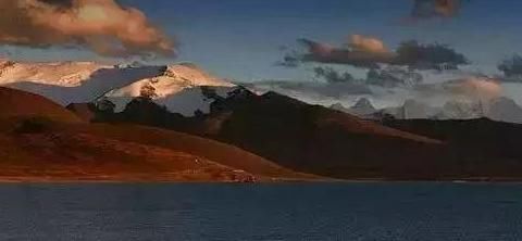 中国有座世界上海拔最高的村落，坐拥旷世美景，如同天堂的入口