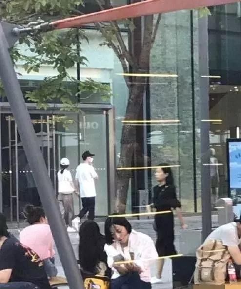 赵丽颖要公布对象?暗戳戳秀了2年恩爱没人相信?