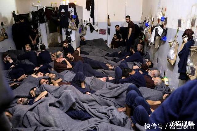 『武装组织』叙利亚监狱发生严重暴动,美军及时赶到镇压,直升机在头顶盘旋