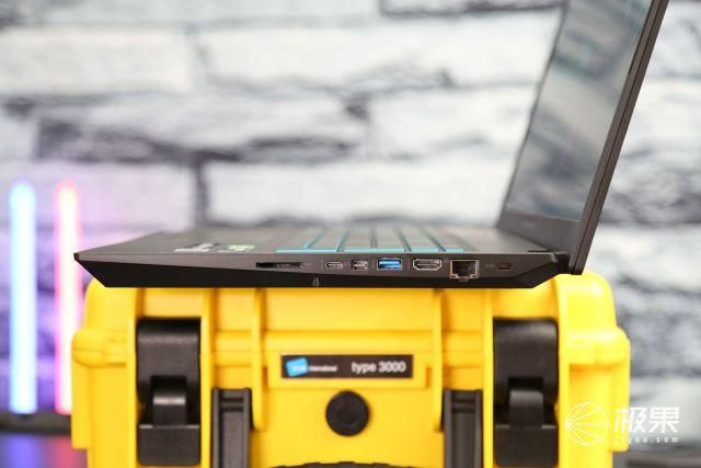  尺寸■十代酷睿i7+大尺寸高刷电竞屏，游戏发烧友亲测，你想要的它都有~