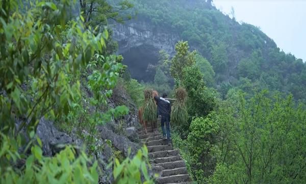 中国最“隐世”村庄，18户人家居住在洞中，亚洲最后穴居部落