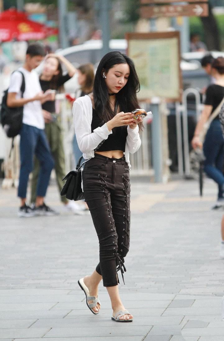  辣妈|大家有没有发现，辣妈穿的蜜桃裤不合身吧？