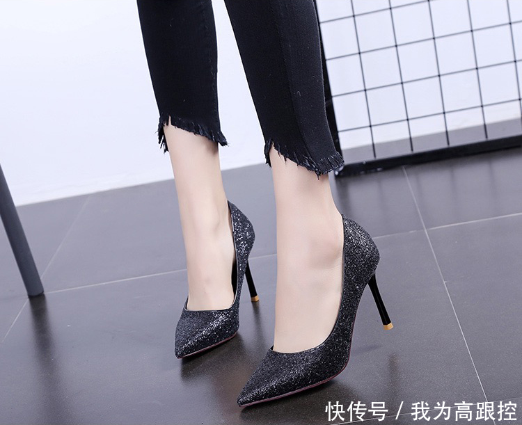 没有金属饰品，却更有金属风味道的性感高跟鞋