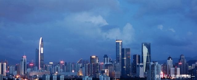 全国唯一一座中心城区人口超过400万的非省会直辖城市