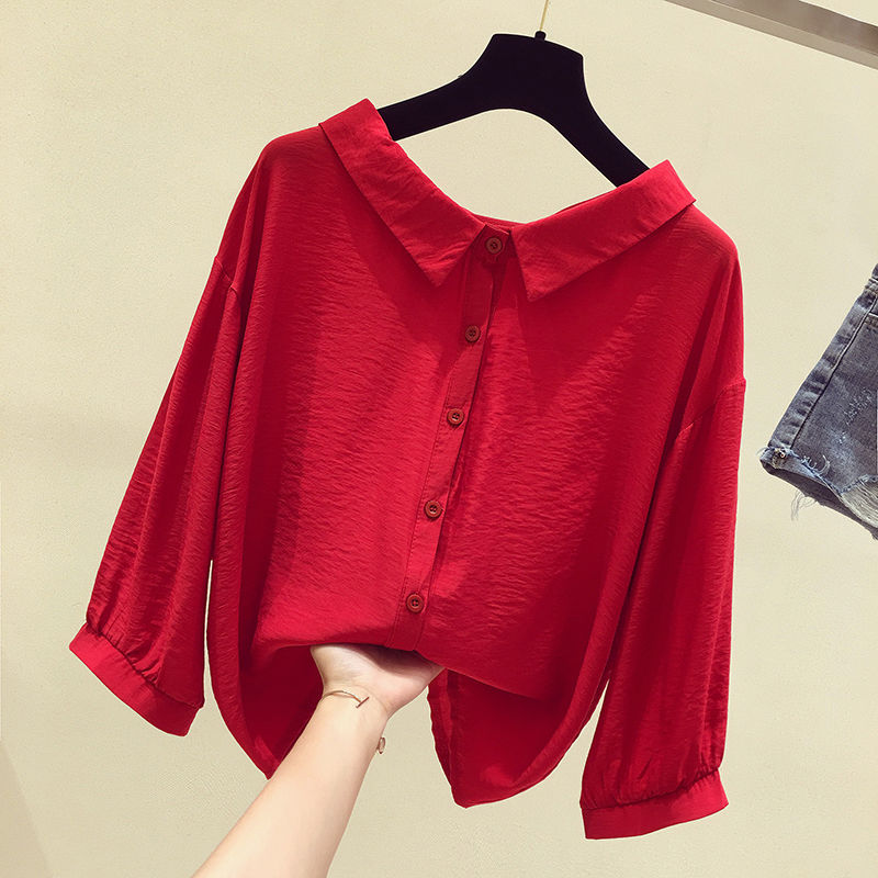 刚刚发现一种女衫，叫:“女神衫”，搭小脚裤穿，连背影都美上天