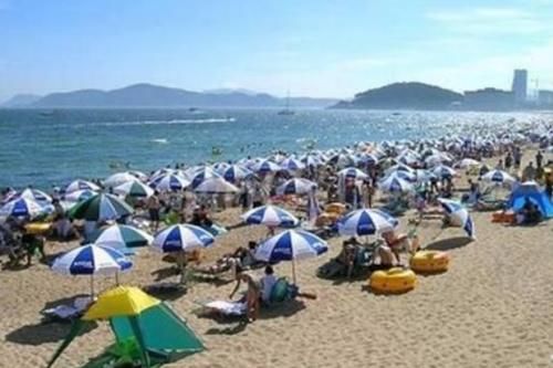 韩国人吐槽中国游客“没素质”，国人不去后，韩国人遭打脸！