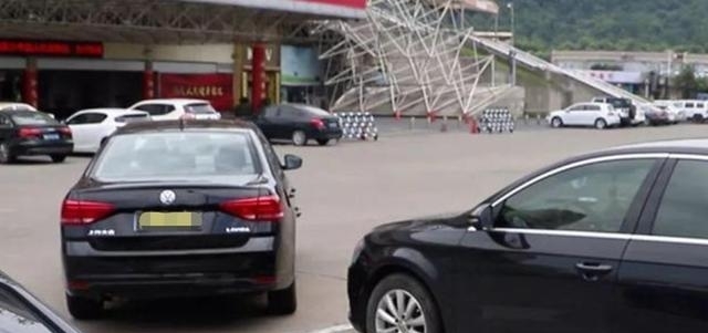 怎么判断一个人开车技术的高低？老司机：有这五个细节就是高手！