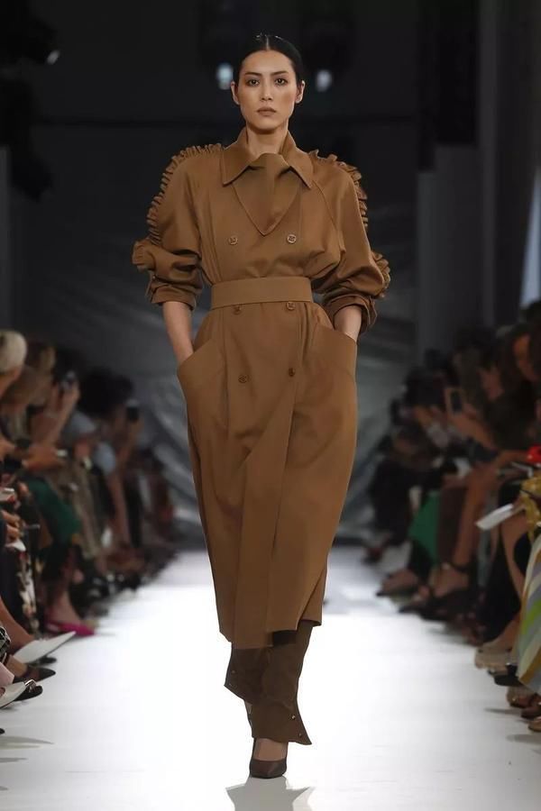 好看的大衣那么多 能时髦几十年的却只有它