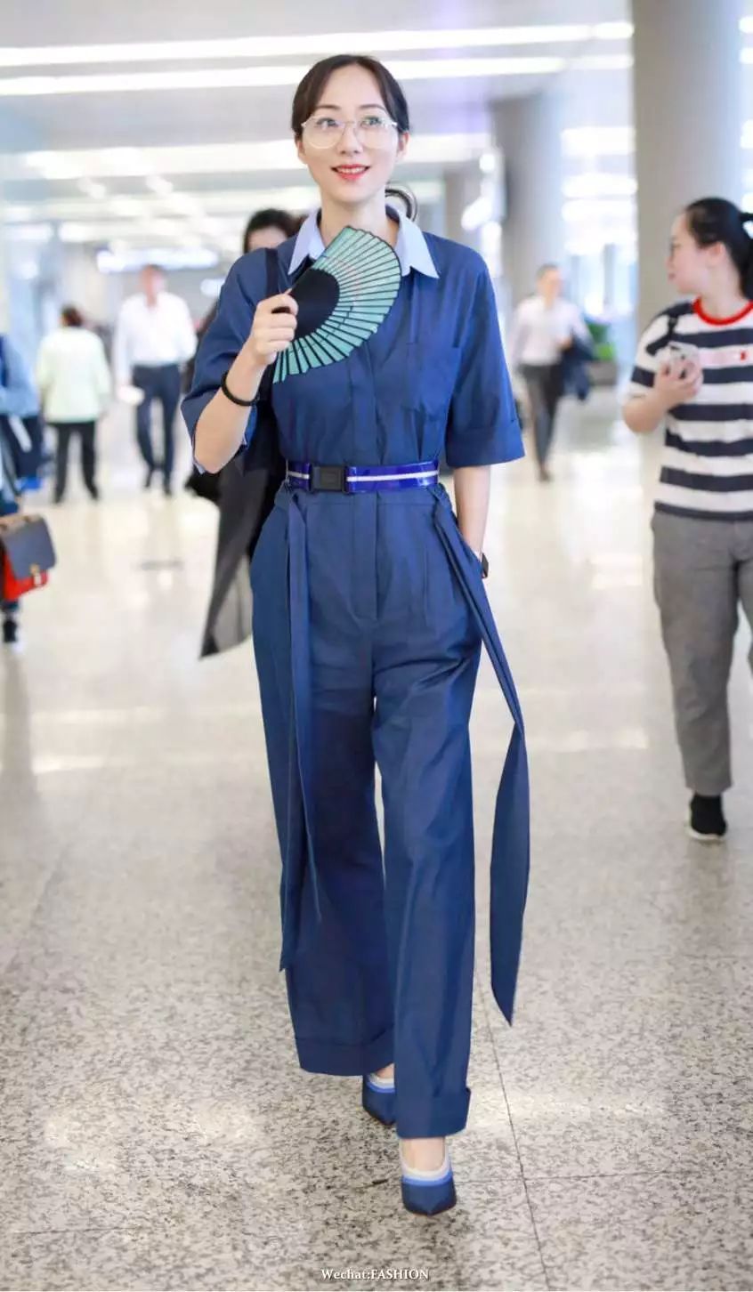 明星 | 孟美岐机场大玩“下半身失踪” 韩雪太会穿献上我的膝盖