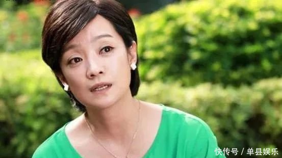 『前夫』她离婚获得24亿分手费,二婚嫁给张嘉译,如今50岁被宠成公主