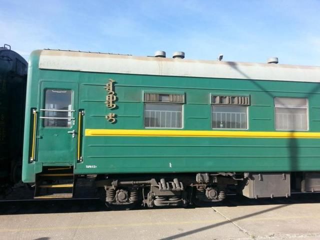 中国票价“最贵”的火车，最低票价3500元比飞机都贵，却一票难求