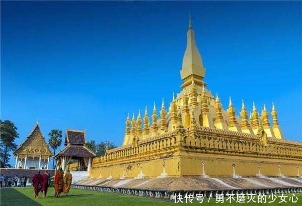 中国游客来到老挝,看到当地女孩真实生活,才明白为何要嫁入中国