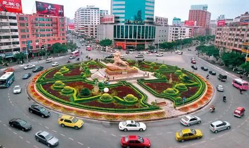  唯一：中国唯一一个“三字同音”的城市，对普通话不好的人不太