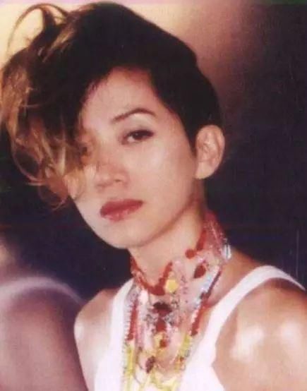 父亲涉毒坐牢后公开索要5000万，不给就拉女儿下地狱，倚老卖老的