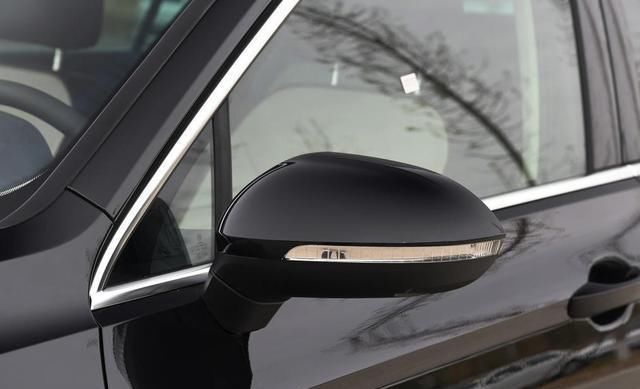  [感觉]拥有一台大众迈腾是何感觉？会有女生喜欢吗？看完你就知道了！