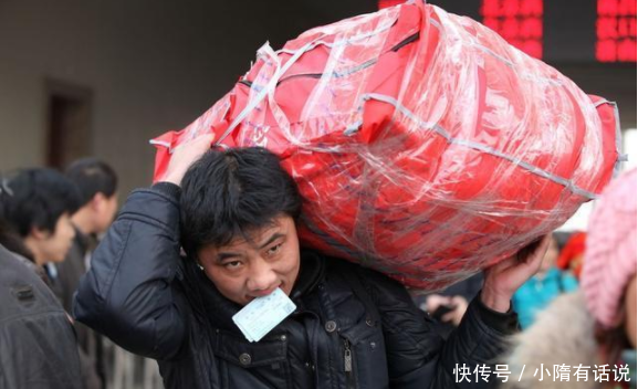 好消息！2019年起，60岁农民不用再外出打工了，国家给你养老！