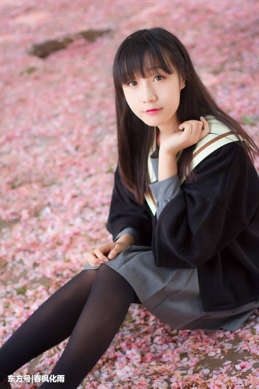 小学妹学生制服,黑丝美腿,清纯时尚风!