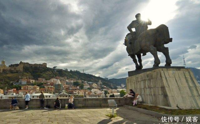 亚洲物价最低的国家，3万元就能买一套房，但网友却表示不羡慕！