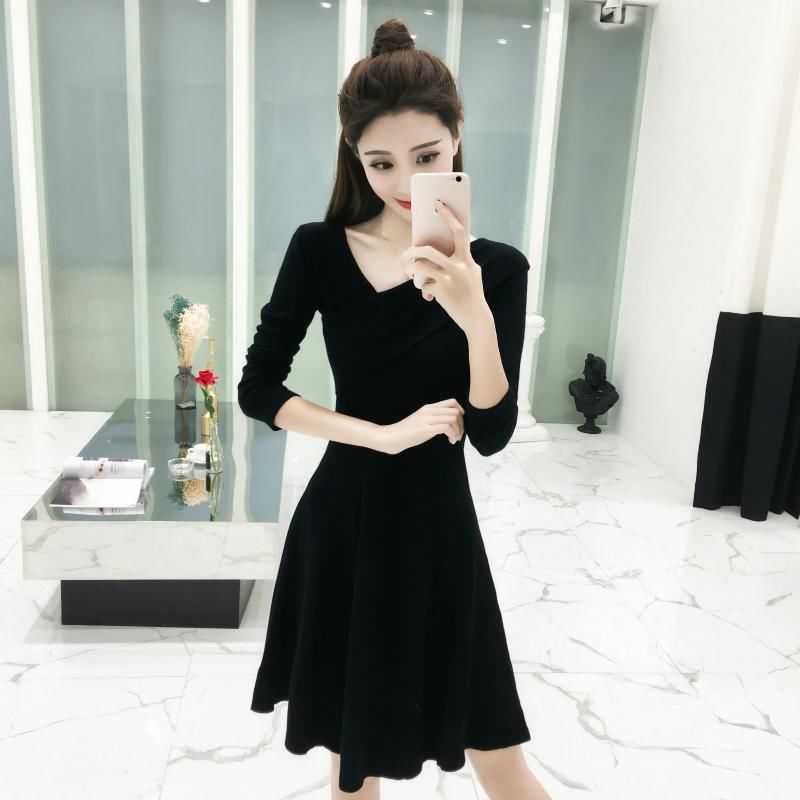 洋气好看的针织裙，修身又显瘦还特别时尚，上身彰显独特魅力