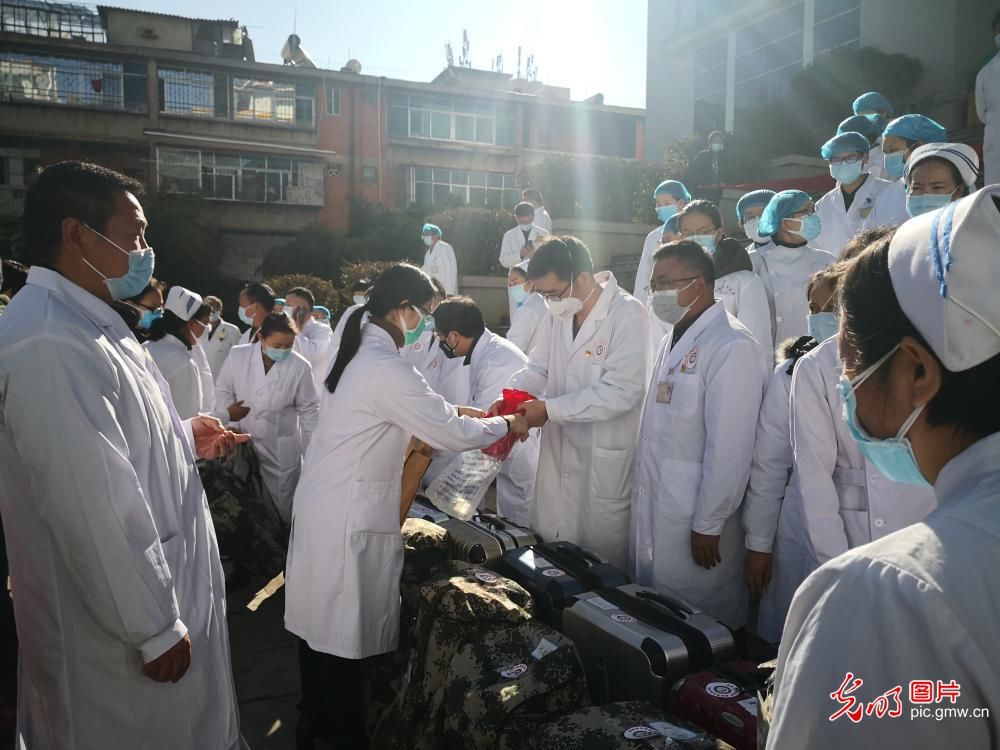  赶赴湖北省咸宁市支：致敬！9名医护“精兵”驰援湖北咸宁