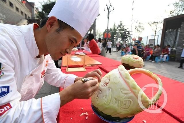 重庆小面界大神 邀您共吃爱国面