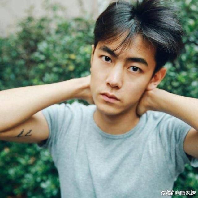 纪凌尘律师维权了，评论区炸锅！网友怒怼：没阚清子谁认识你