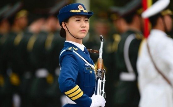 中国最美女兵，首次亮相时惊艳了全世界！