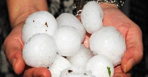 云南晴天突降“冰雹”！甚至超过几十斤！或许是不祥预兆