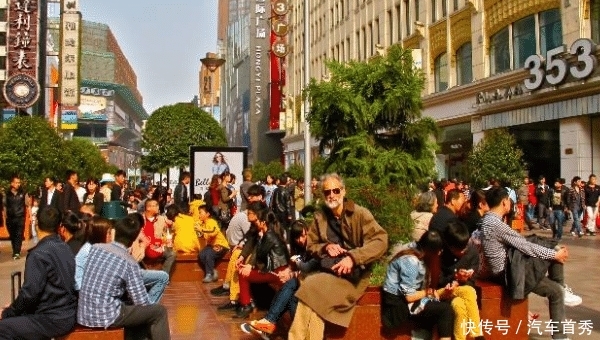 国内最著名的3大步行街，王府井上榜，去过2个厉害了！