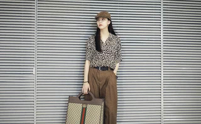 #豹纹设计#宋妍霏是新一代“时髦女神”,穿豹纹衬衫配阔腿裤,慵懒风太高级